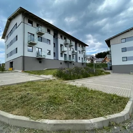 Klinovec Luxury アパート Loučná pod Klínovcem